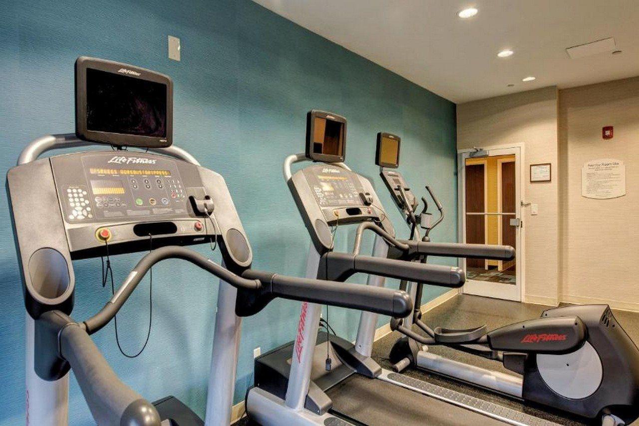 Fairfield Inn And Suites By Marriott Potomac Mills Удбридж Екстериор снимка