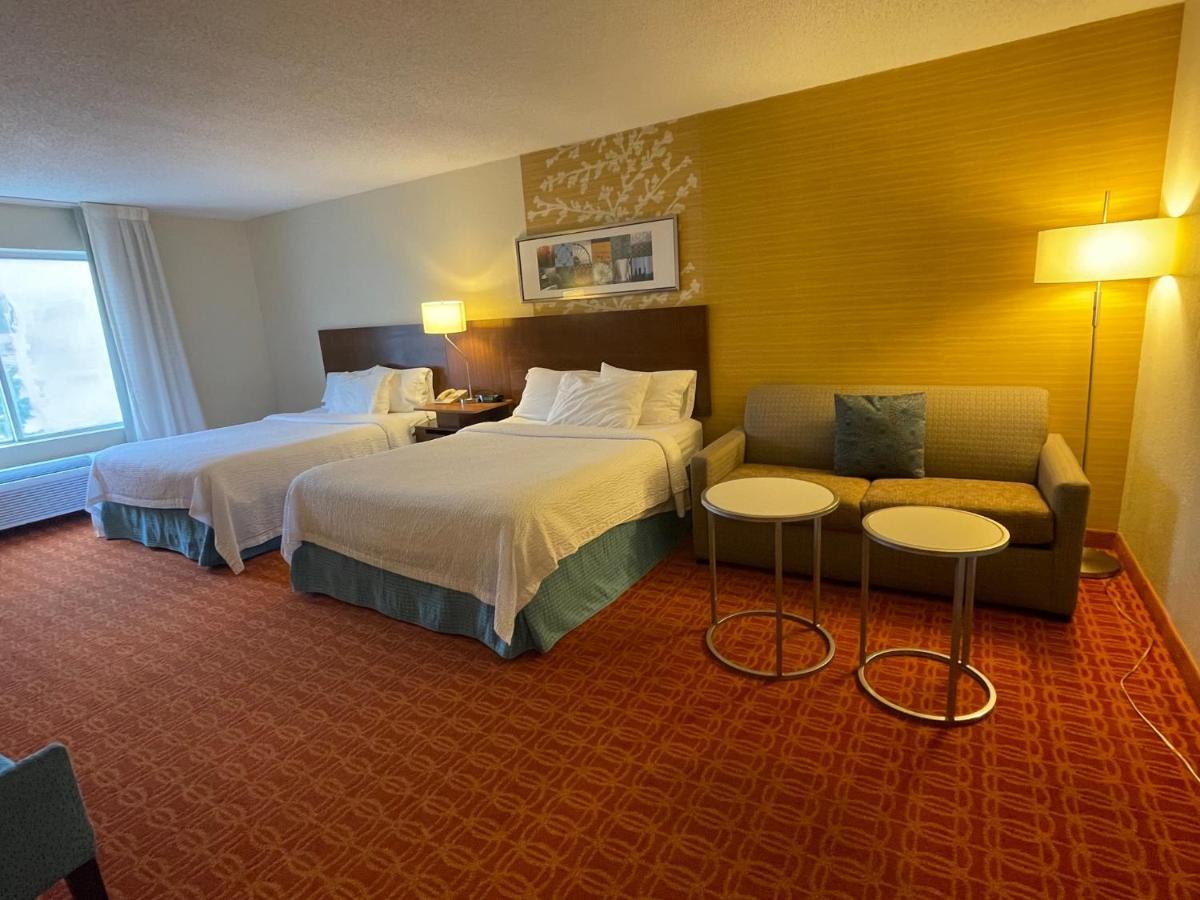 Fairfield Inn And Suites By Marriott Potomac Mills Удбридж Екстериор снимка