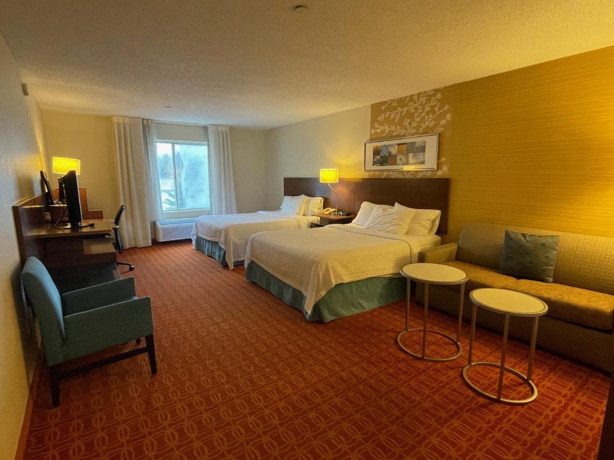 Fairfield Inn And Suites By Marriott Potomac Mills Удбридж Екстериор снимка