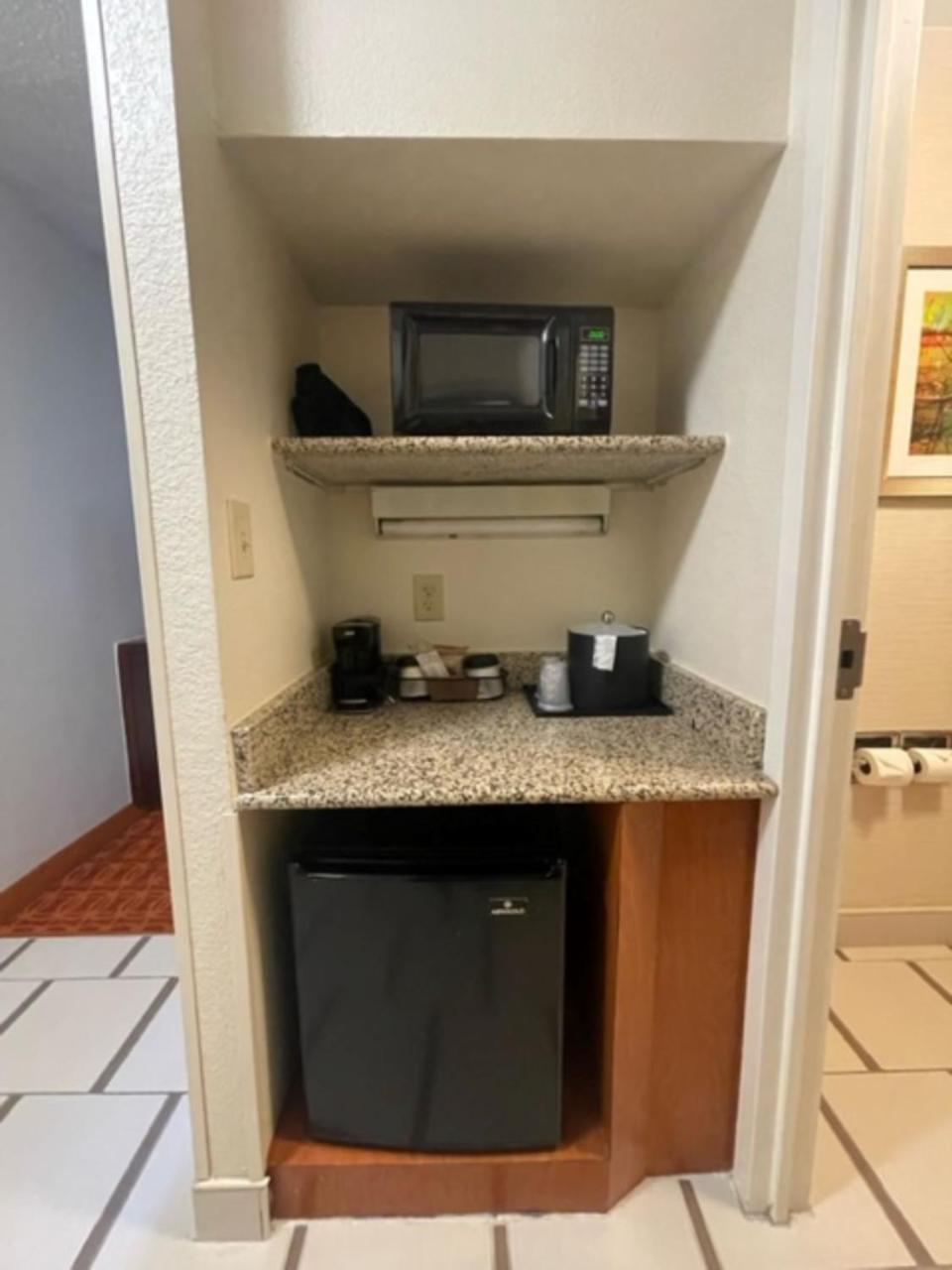 Fairfield Inn And Suites By Marriott Potomac Mills Удбридж Екстериор снимка