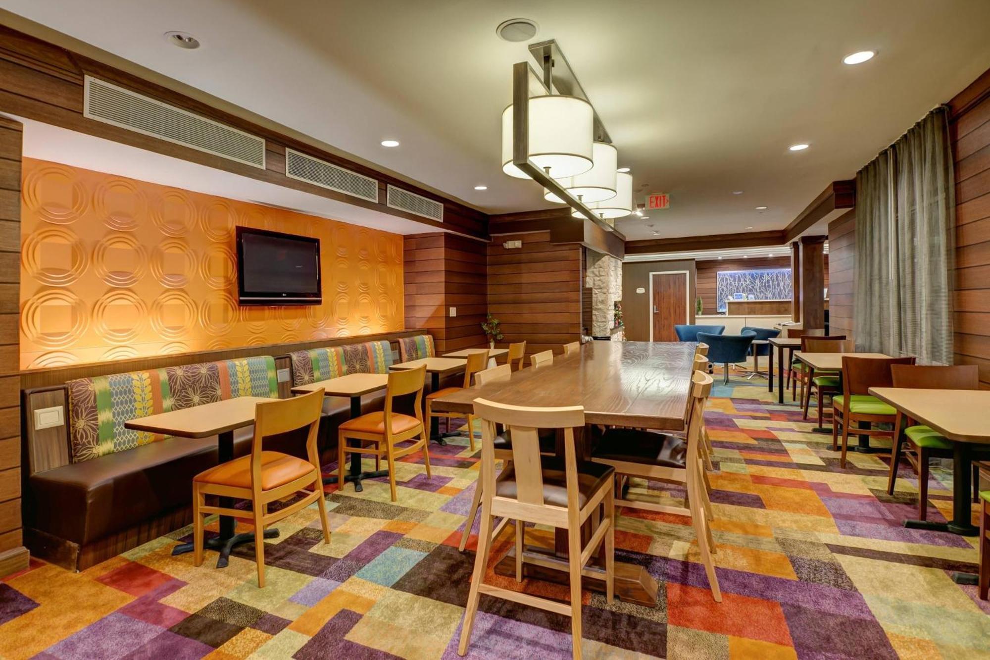 Fairfield Inn And Suites By Marriott Potomac Mills Удбридж Екстериор снимка
