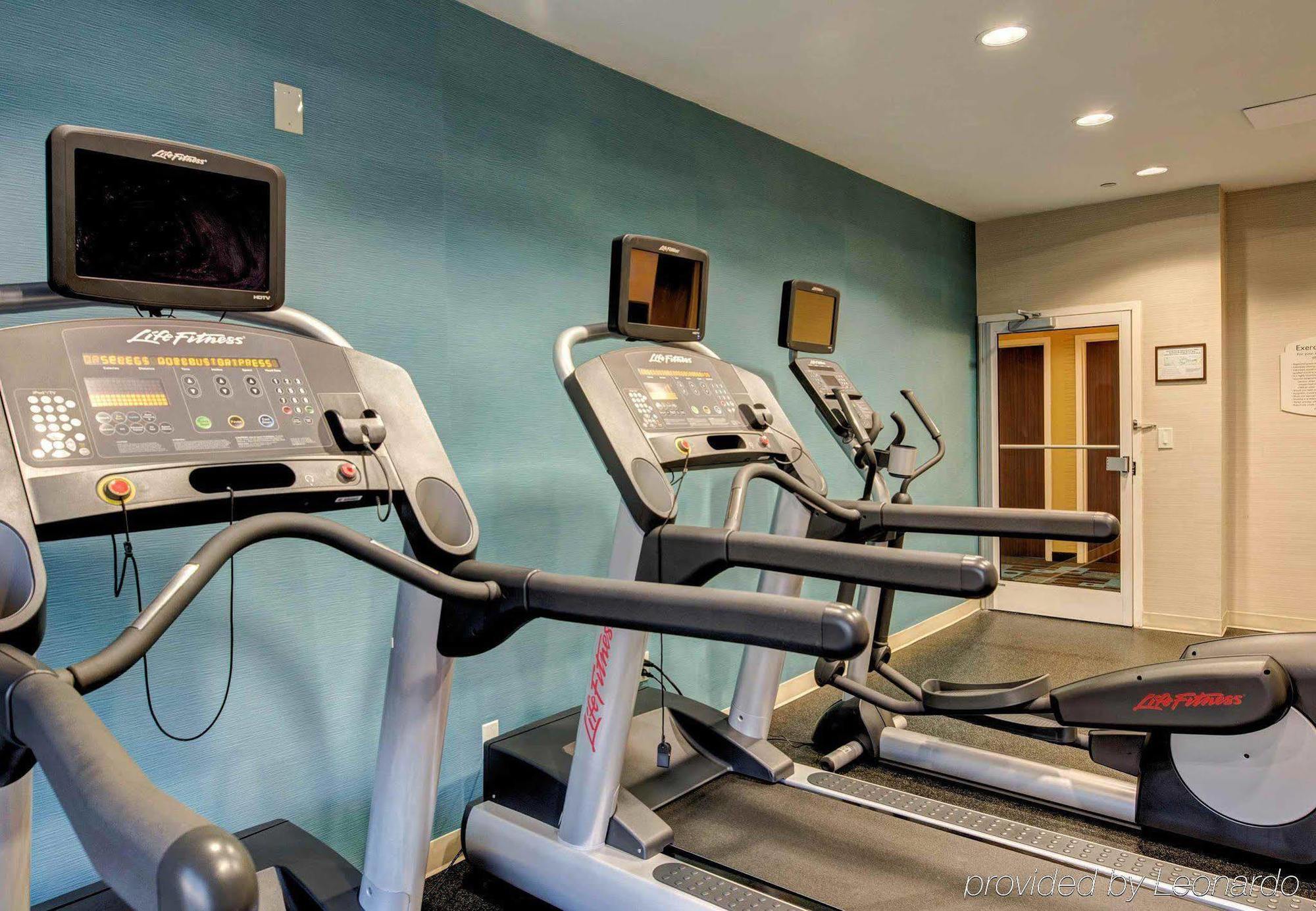 Fairfield Inn And Suites By Marriott Potomac Mills Удбридж Екстериор снимка