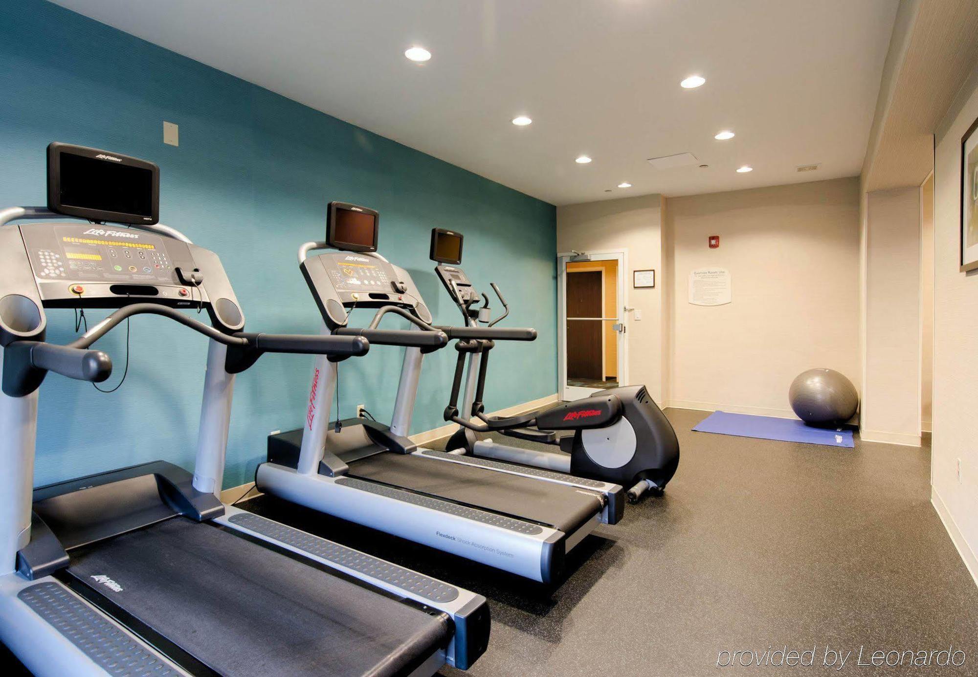 Fairfield Inn And Suites By Marriott Potomac Mills Удбридж Екстериор снимка