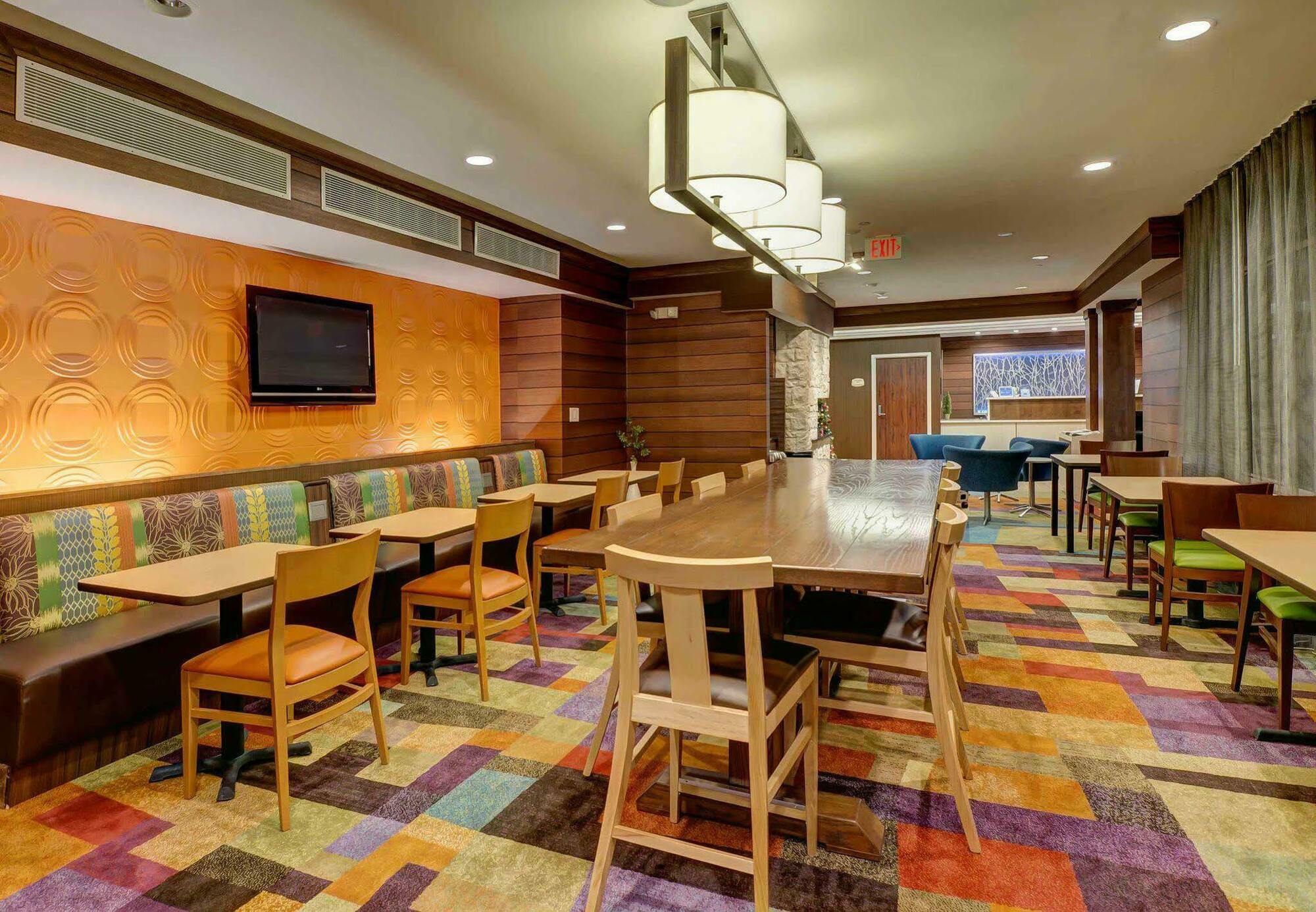 Fairfield Inn And Suites By Marriott Potomac Mills Удбридж Екстериор снимка